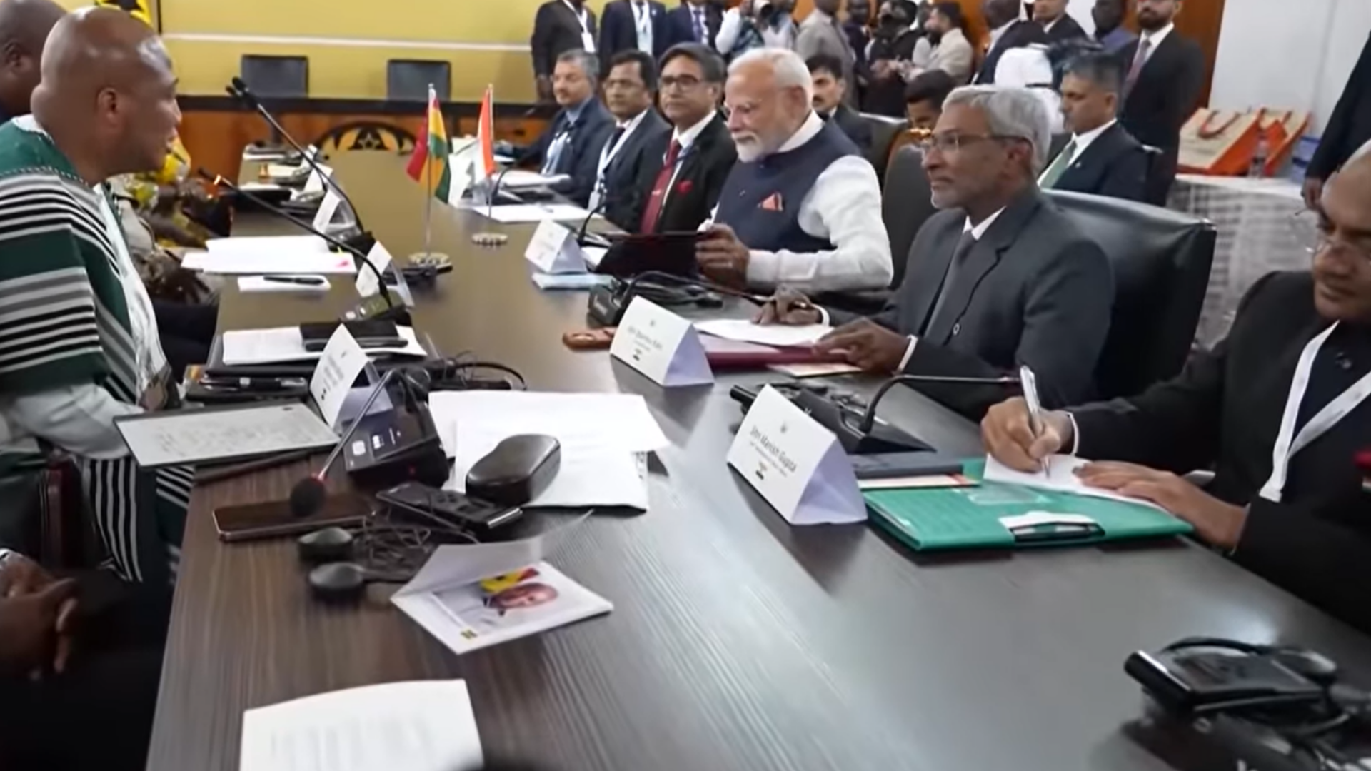 Wireless Simultaneous Interpretation: A Game Changer for International Events and Conferences